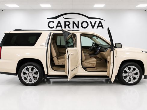 Used 2015 GMC Yukon Denali w/ Premium Package AWD/4WD image 9