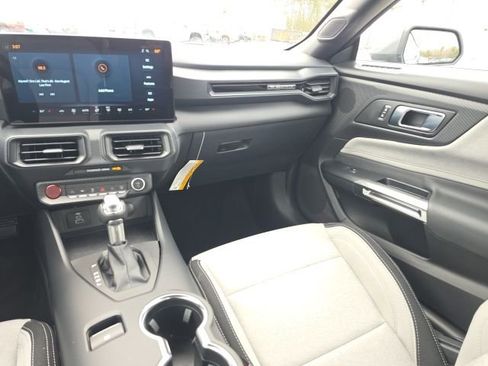 Used 2025 Ford Mustang Coupe image 19