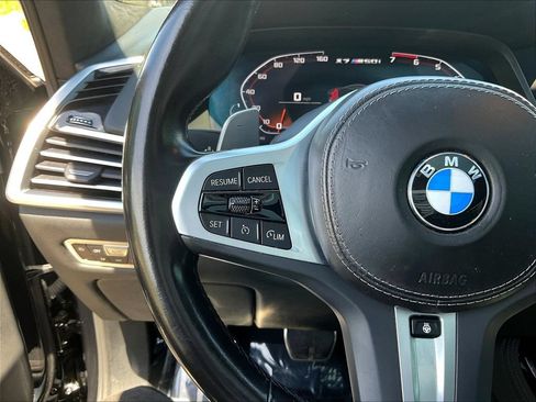 Used 2022 BMW X7 M50i w/ Dynamic Handling Package AWD/4WD image 11