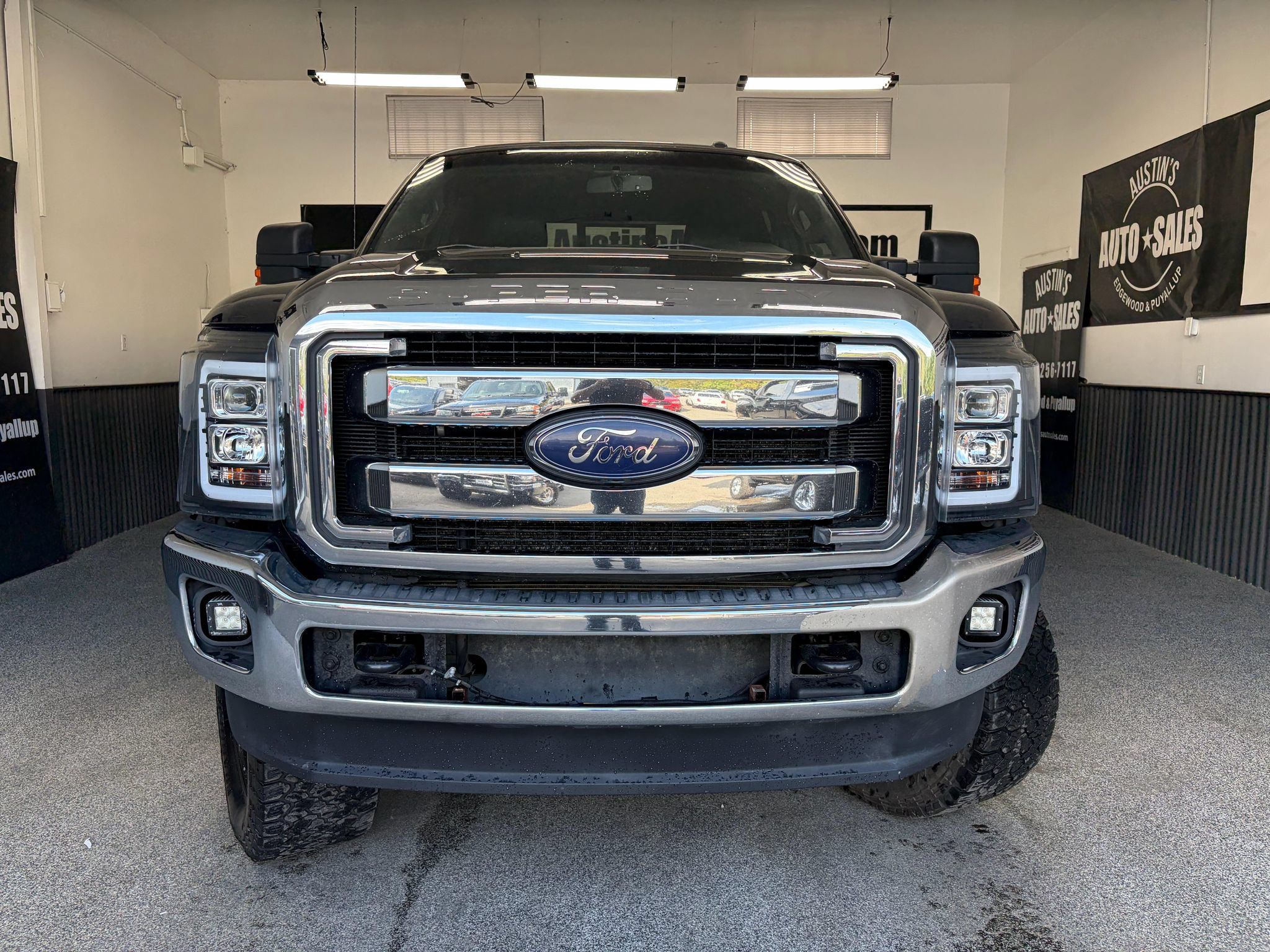 Used 2015 Ford F350 Lariat w/ Lariat Ultimate Package AWD/4WD image 5
