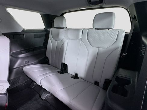 Used 2024 Hyundai Palisade SEL FWD image 29
