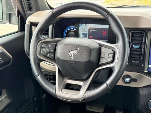 Certified 2022 Ford Bronco Wildtrak image 23