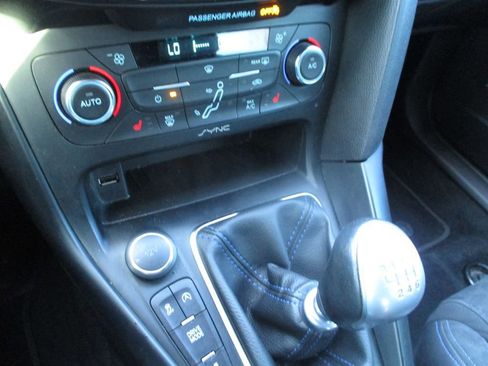 Used 2017 Ford Focus RS image 13