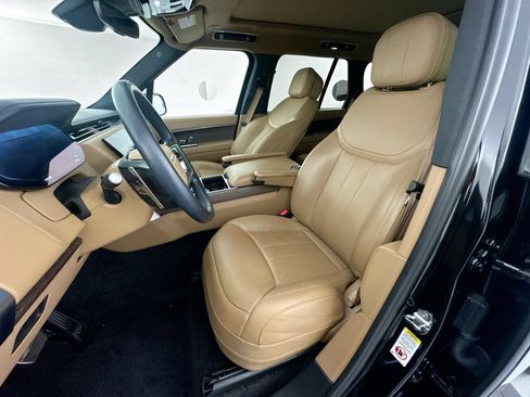 Certified 2025 Land Rover Range Rover SE AWD/4WD image 21