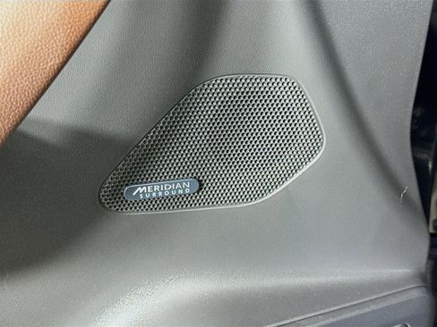 Used 2019 Jaguar F-PACE S image 22