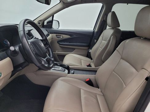 Used 2019 Honda Pilot Touring image 17
