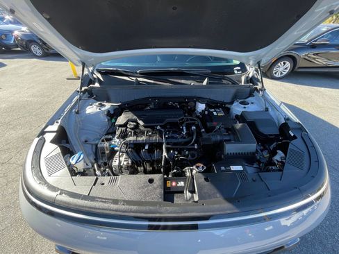 Used 2025 Hyundai Kona SEL image 32