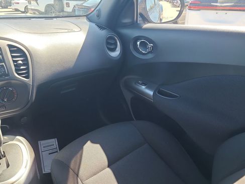 Used 2014 Nissan Juke S image 24