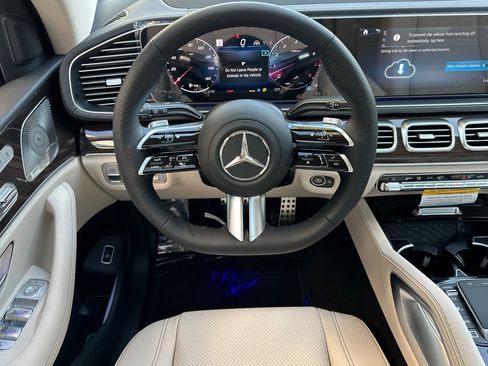 New 2026 Mercedes-Benz GLS 450 4MATIC image 13