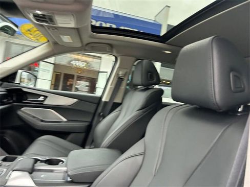 Certified 2024 Acura MDX SH-AWD image 12
