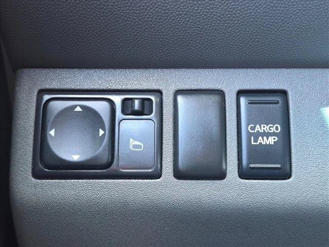 Used 2016 Nissan Frontier SV RWD image 15