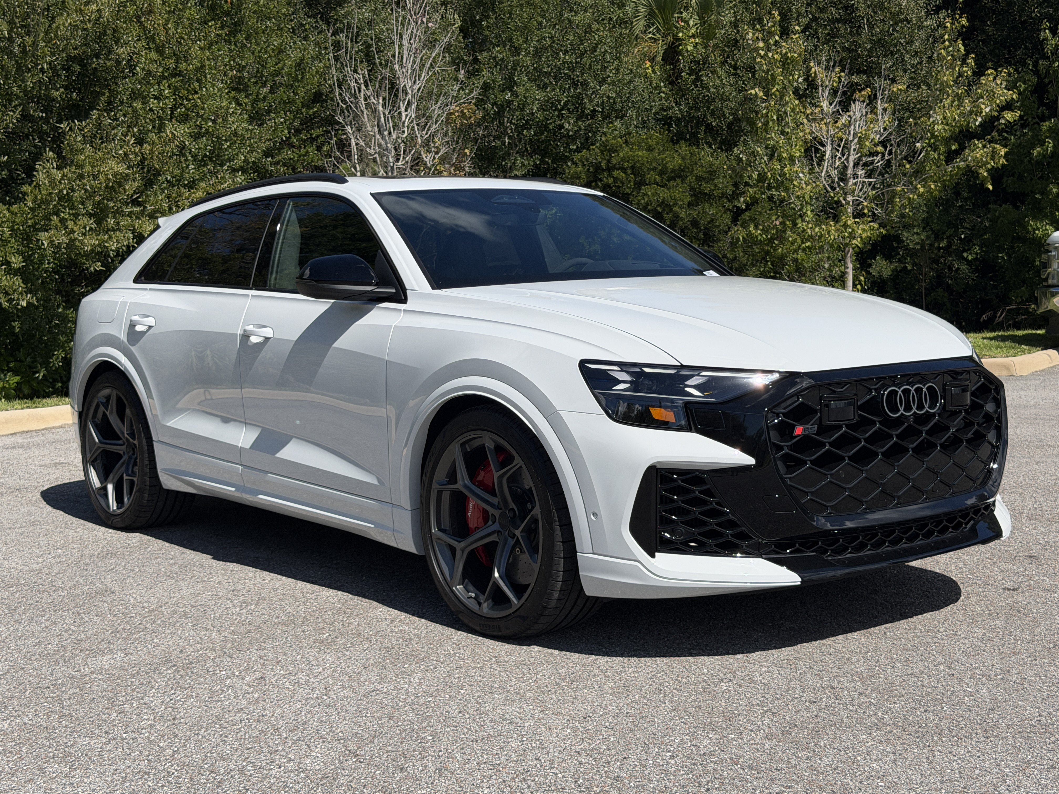 New 2027 Audi RS Q8 performance AWD/4WD image 1