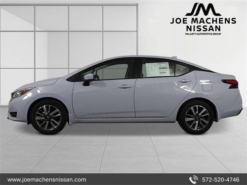 New 2025 Nissan Versa SV w/ Trunk Package image 2