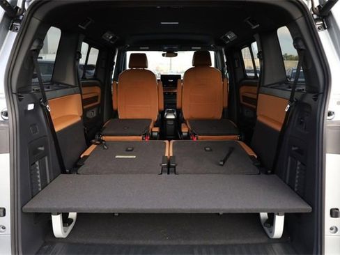 New 2025 Volkswagen ID. Buzz Pro S Plus image 7