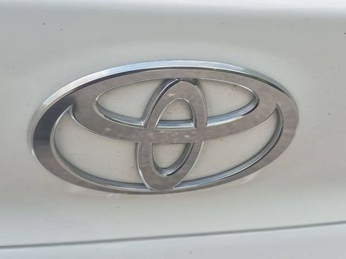Used 2025 Toyota Camry LE FWD image 10