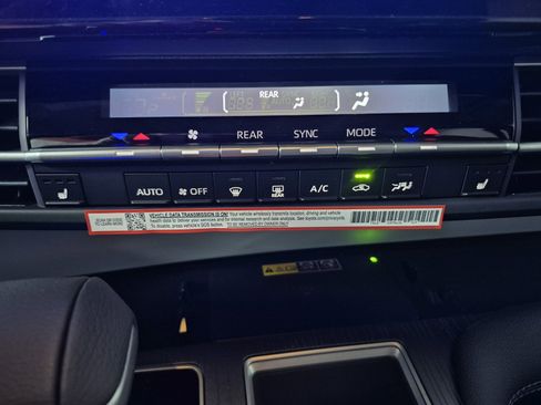 New 2026 Toyota Sienna XLE image 32