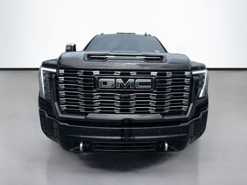 Used 2025 GMC Sierra 2500 Denali Ultimate AWD/4WD image 2