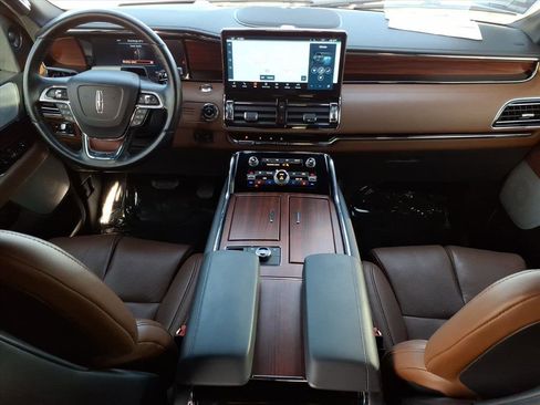 Used 2022 Lincoln Navigator L Reserve image 23
