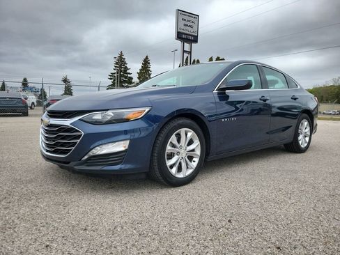 Used 2020 Chevrolet Malibu LT FWD image 2