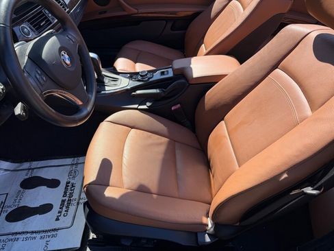 Used 2011 BMW 335i Convertible image 16