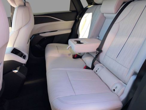 New 2026 Cadillac Lyriq Luxury image 25