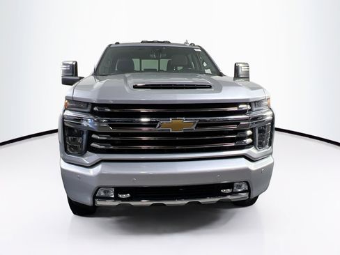 Used 2022 Chevrolet Silverado 2500 High Country w/ Z71 Off-Road Package image 2