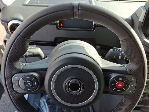 New 2025 INEOS Grenadier Fieldmaster Edition AWD/4WD image 9