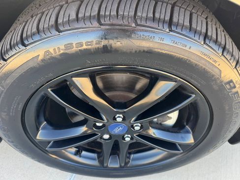 Used 2018 Ford Fusion SE image 20