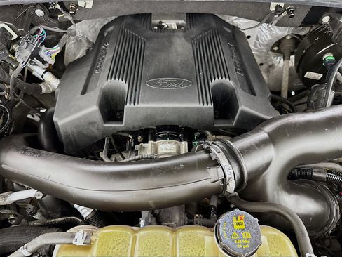 Used 2019 Ford F150 XLT w/ Equipment Group 301A Mid image 37