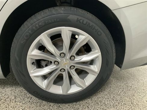 Used 2023 Chevrolet Malibu LT image 10