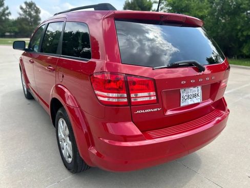 Used 2019 Dodge Journey SE FWD image 8