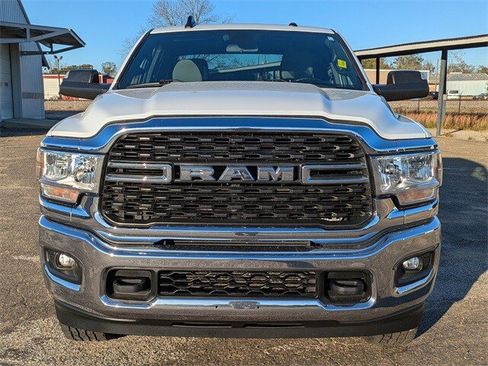 Used 2022 RAM 2500 Big Horn w/ Cold Weather Group image 9