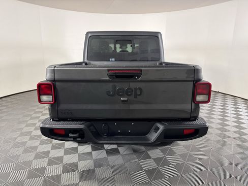 New 2025 Jeep Gladiator Sport image 11