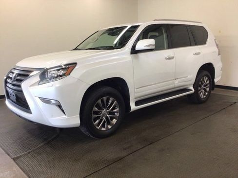 Used 2018 Lexus GX 460 Luxury AWD/4WD image 3
