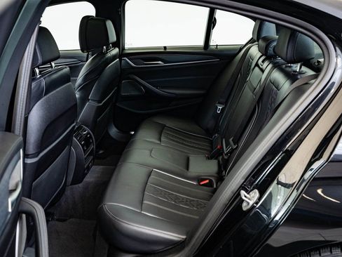 Used 2023 BMW M550i xDrive w/ Executive Package image 35