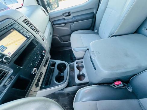 Used 2019 Nissan NV 3500 SL w/ Navigation Package image 13