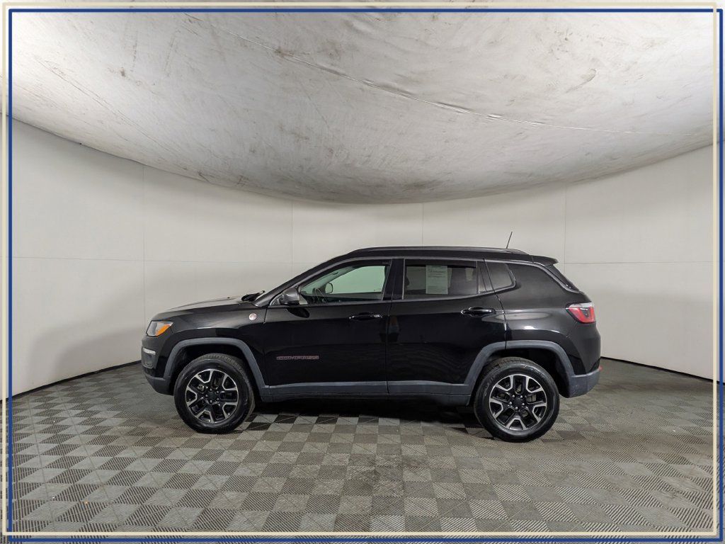 Used 2020 Jeep Compass Trailhawk w/ Leather Interior Group AWD/4WD image 3