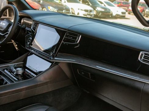 Used 2022 Jeep Wagoneer Series III w/ Flexible Seating Group image 11