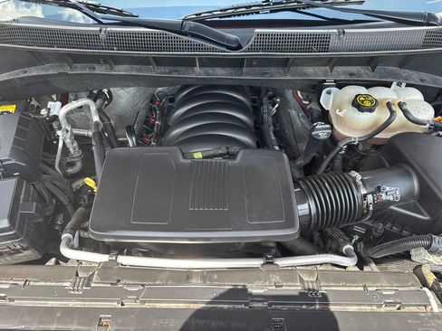 Used 2022 Chevrolet Silverado 1500 LT AWD/4WD image 21