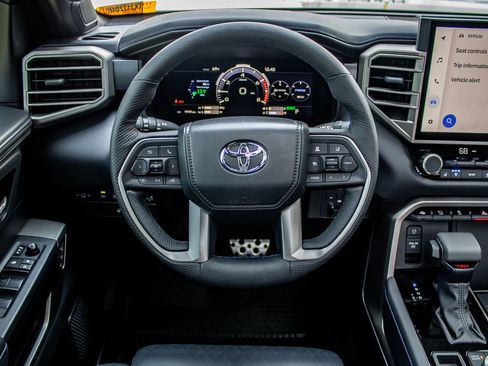 Used 2026 Toyota Tundra Platinum w/ TRD Off-Road Package AWD/4WD image 33