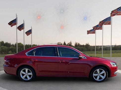 Used 2015 Volkswagen Passat 1.8T Limited Edition image 4