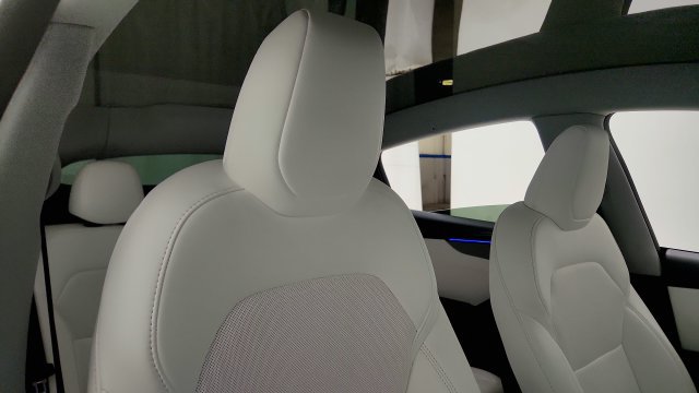 Used 2026 Tesla Model Y 2WD image 35