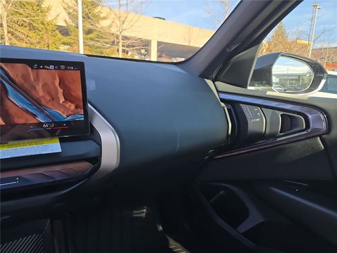 Used 2025 BMW X3 xDrive30i w/ Convenience Package image 24