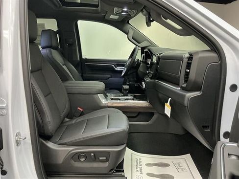 New 2026 GMC Sierra 1500 SLT w/ SLT Premium Package AWD/4WD image 31