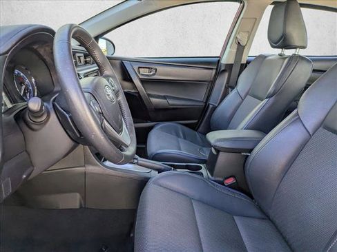 Used 2018 Toyota Corolla SE image 16