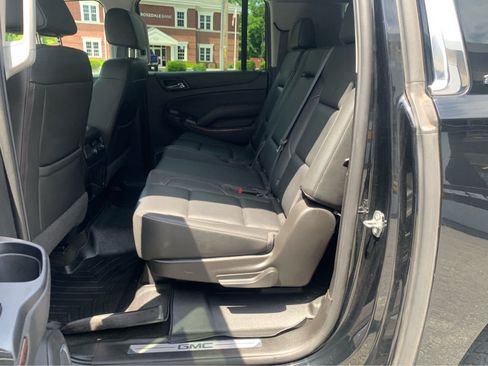 Used 2018 GMC Yukon XL SLT AWD/4WD image 24