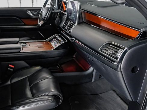 Used 2020 Lincoln Navigator L Reserve RWD image 12