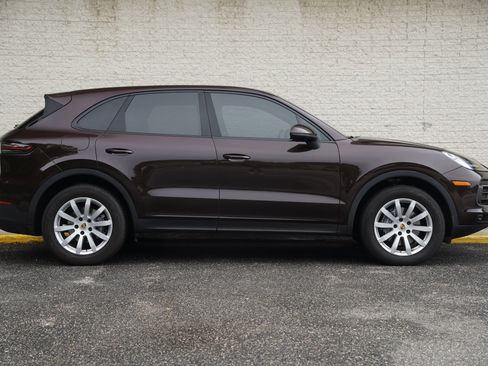 Used 2019 Porsche Cayenne AWD/4WD image 8