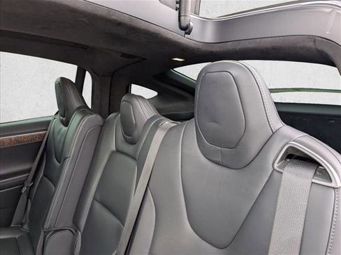 Used 2018 Tesla Model X 100D image 19