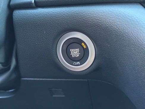 New 2026 Chrysler Pacifica Select w/ S Appearance Package image 20